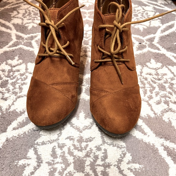 Dream Paris Suede Booties 7M - Picture 3 of 8